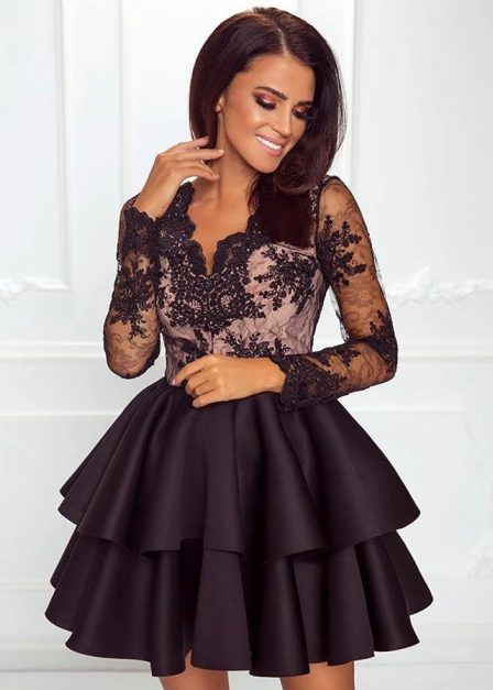 Koronkowa sukienka Emma z rękawem i falbanami krótka czarna